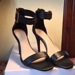 Calvin Klein - New Liz size 9